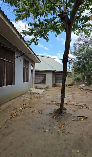 3bdrm House in Goba for sale