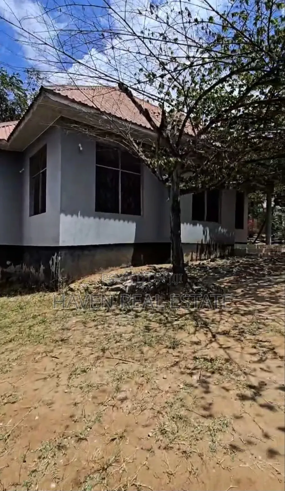 3bdrm House in Goba for sale