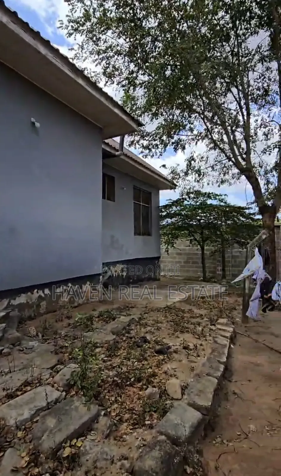 3bdrm House in Goba for sale