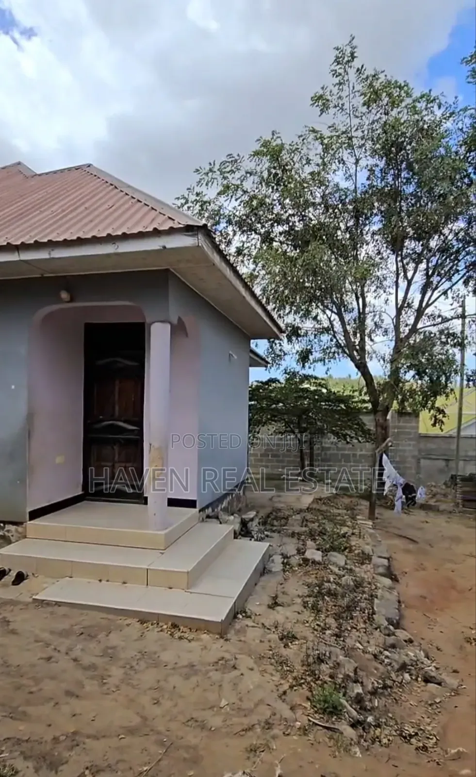 3bdrm House in Goba for sale