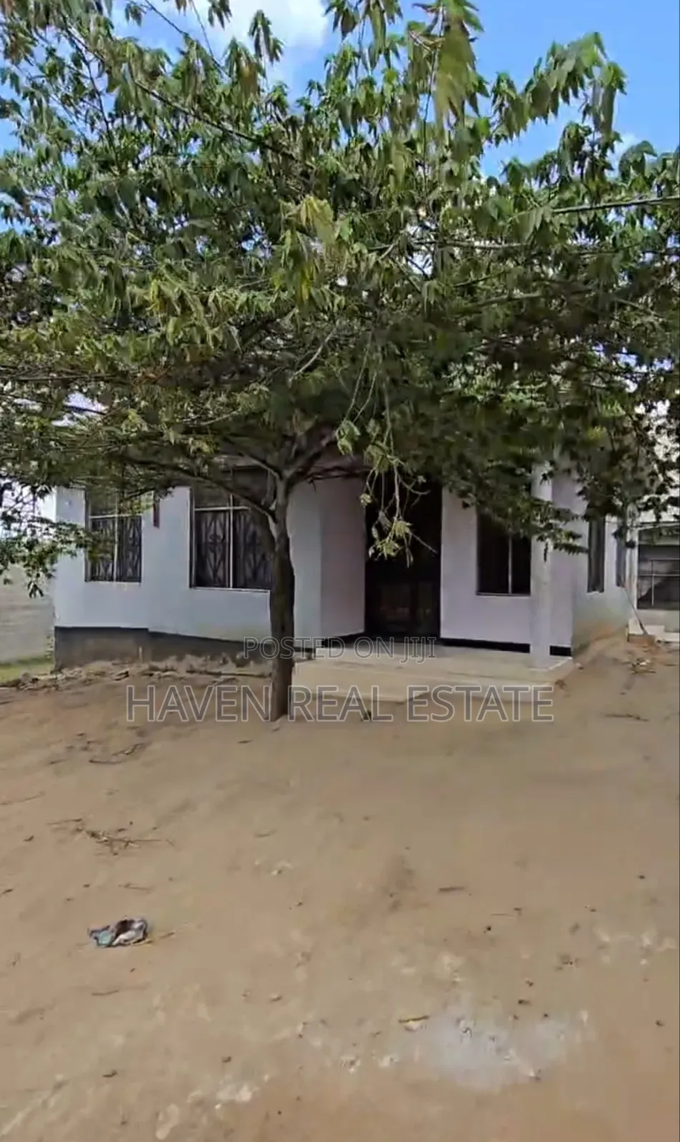 3bdrm House in Goba for sale