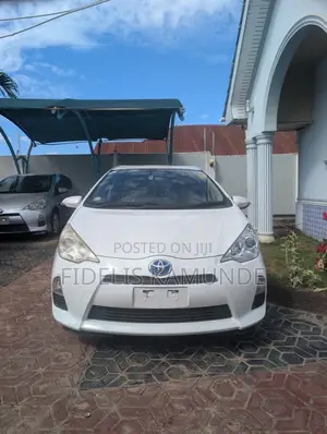 Toyota Aqua 2012 White