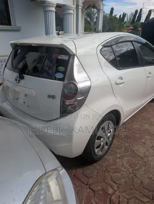 Toyota Aqua 2012 White