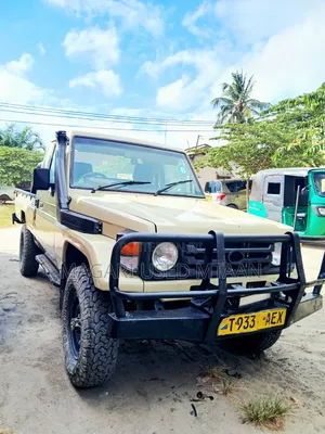 Toyota Land Cruiser 79 Series 2009 Beige