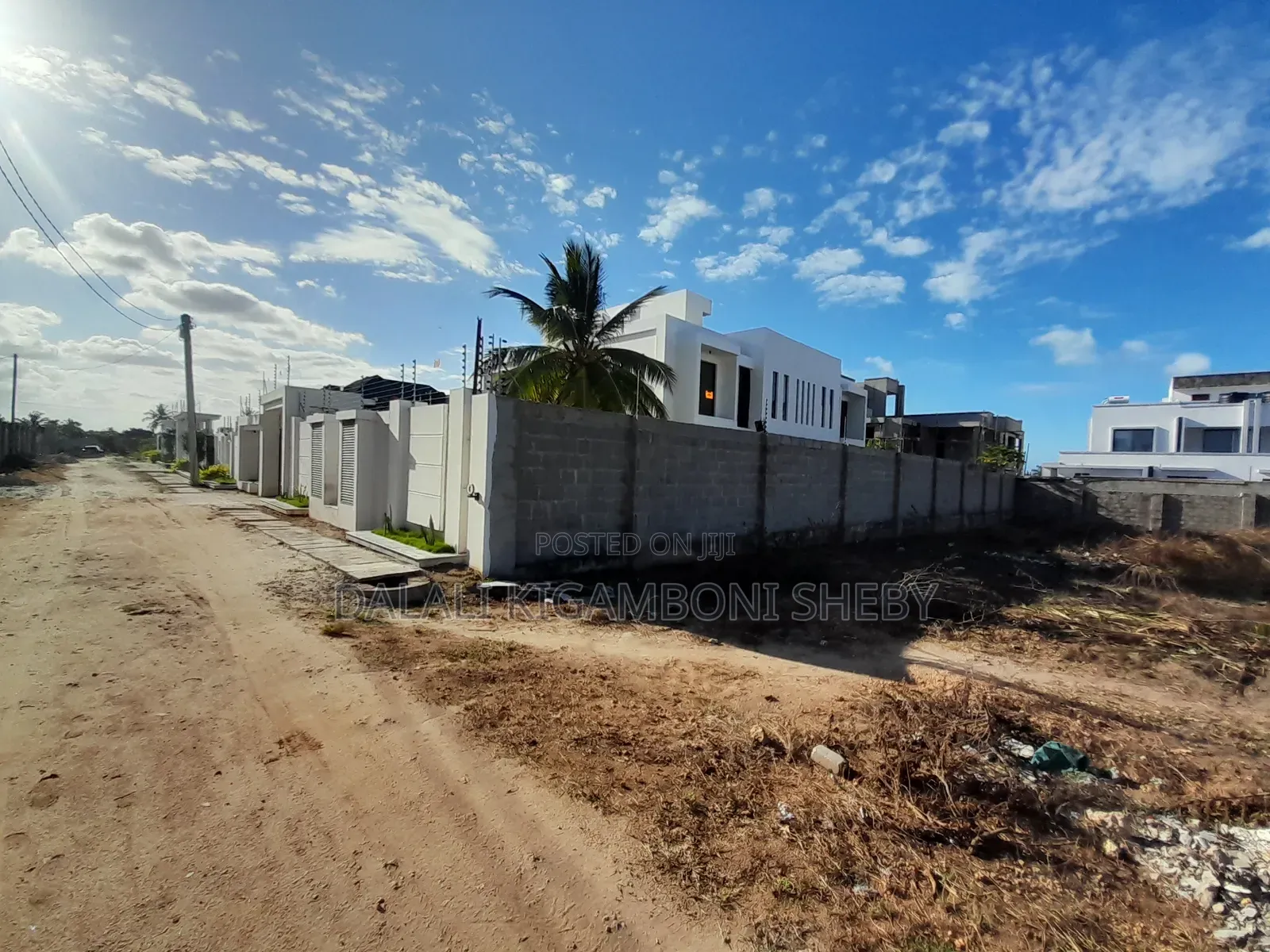 Kiwanja Kinauzwa Kigamboni Kibada