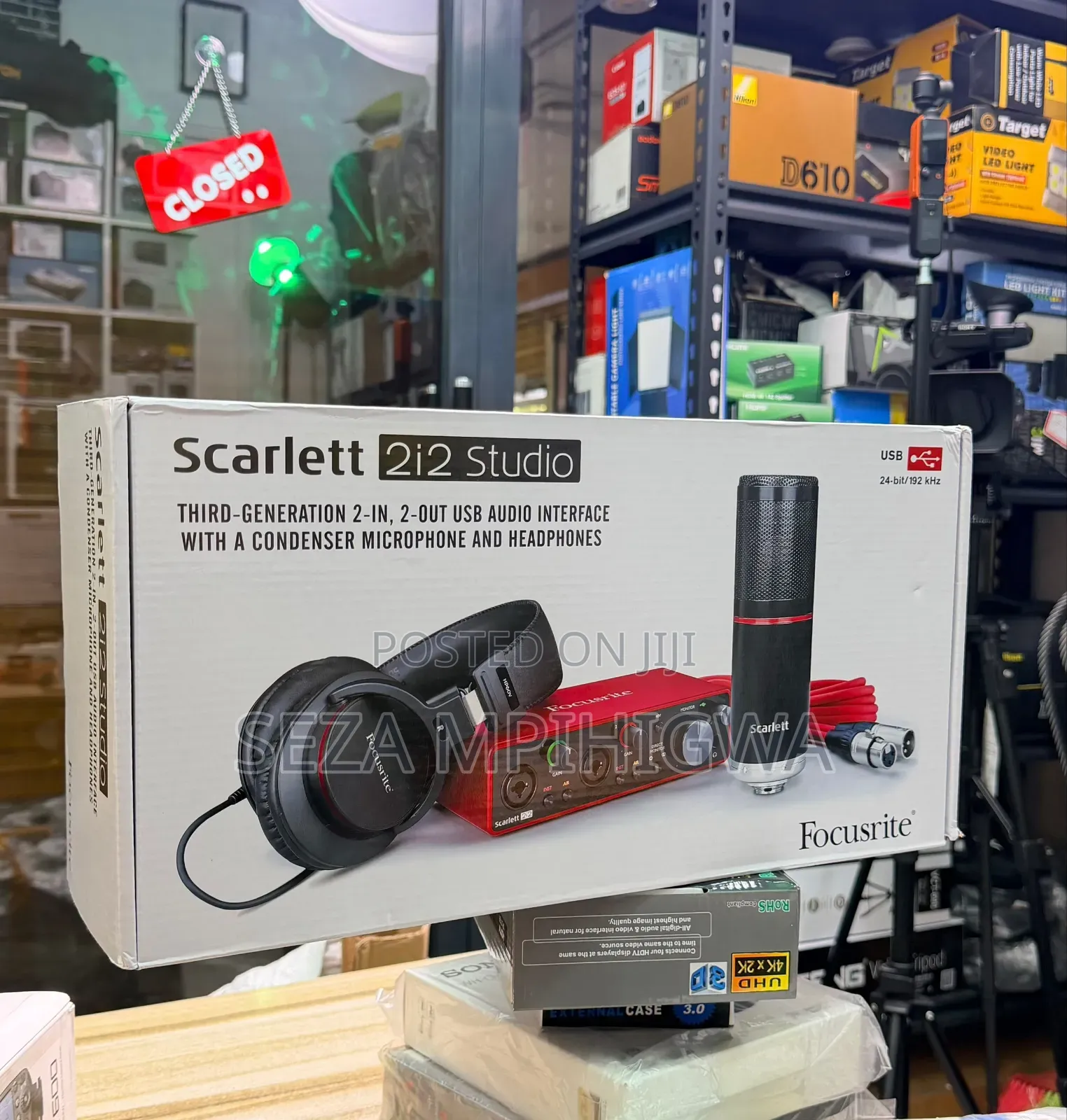 Focusrite Scarlett 2i2 Studio 3rd Gen – USB Audio Interface + Mic