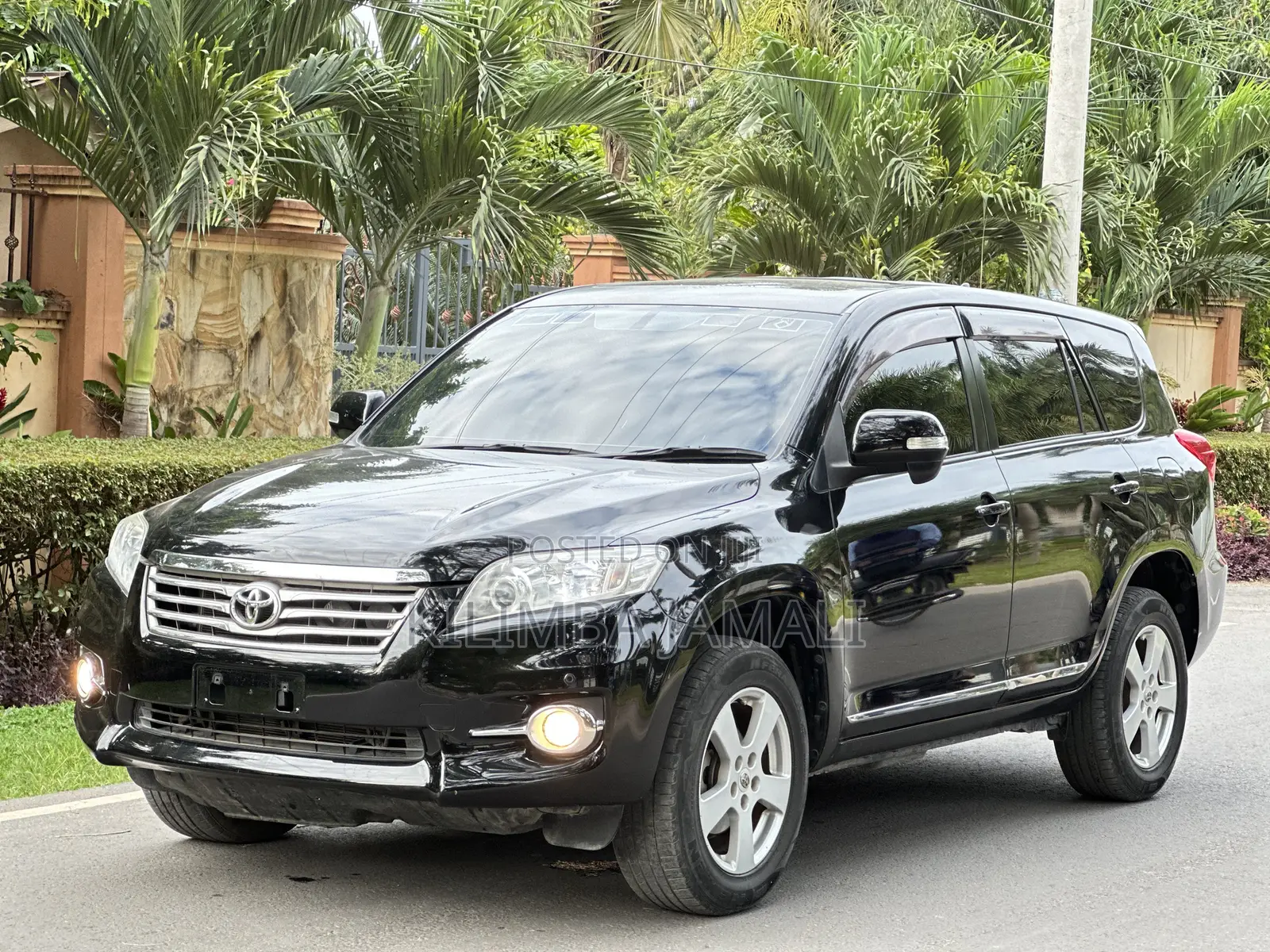 Toyota Vanguard 2010 Black