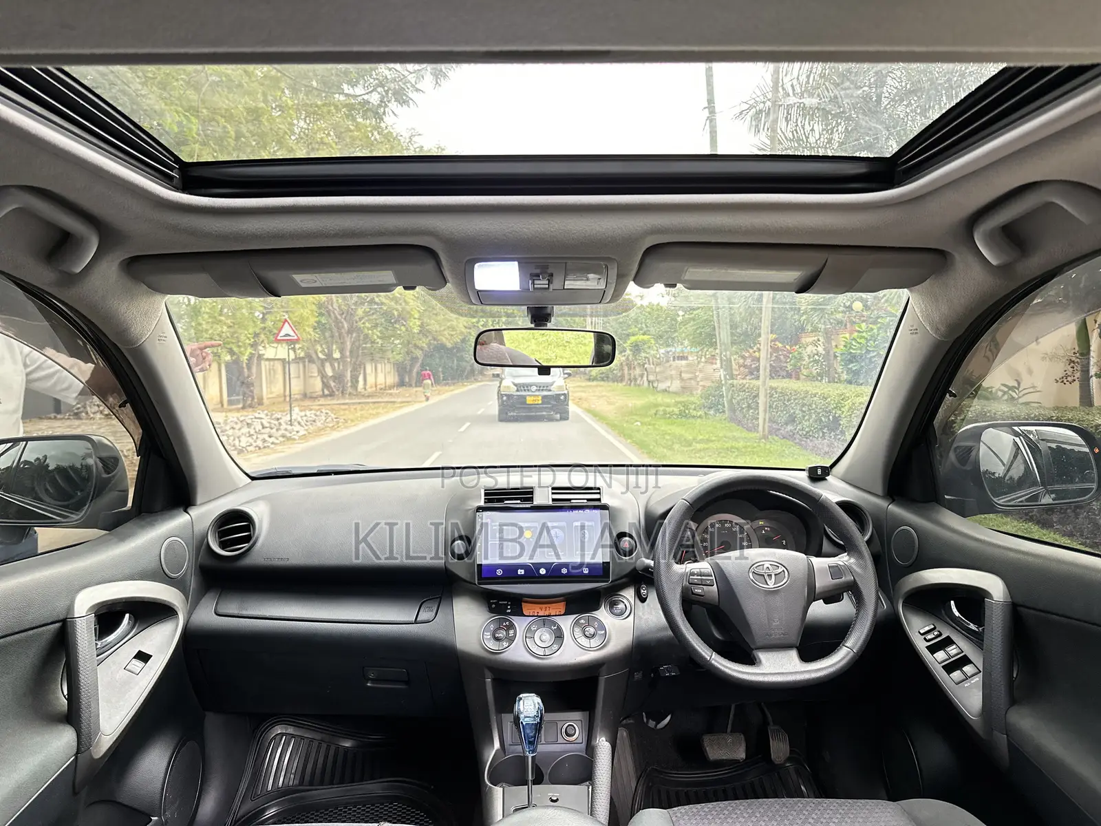 Toyota Vanguard 2010 Black