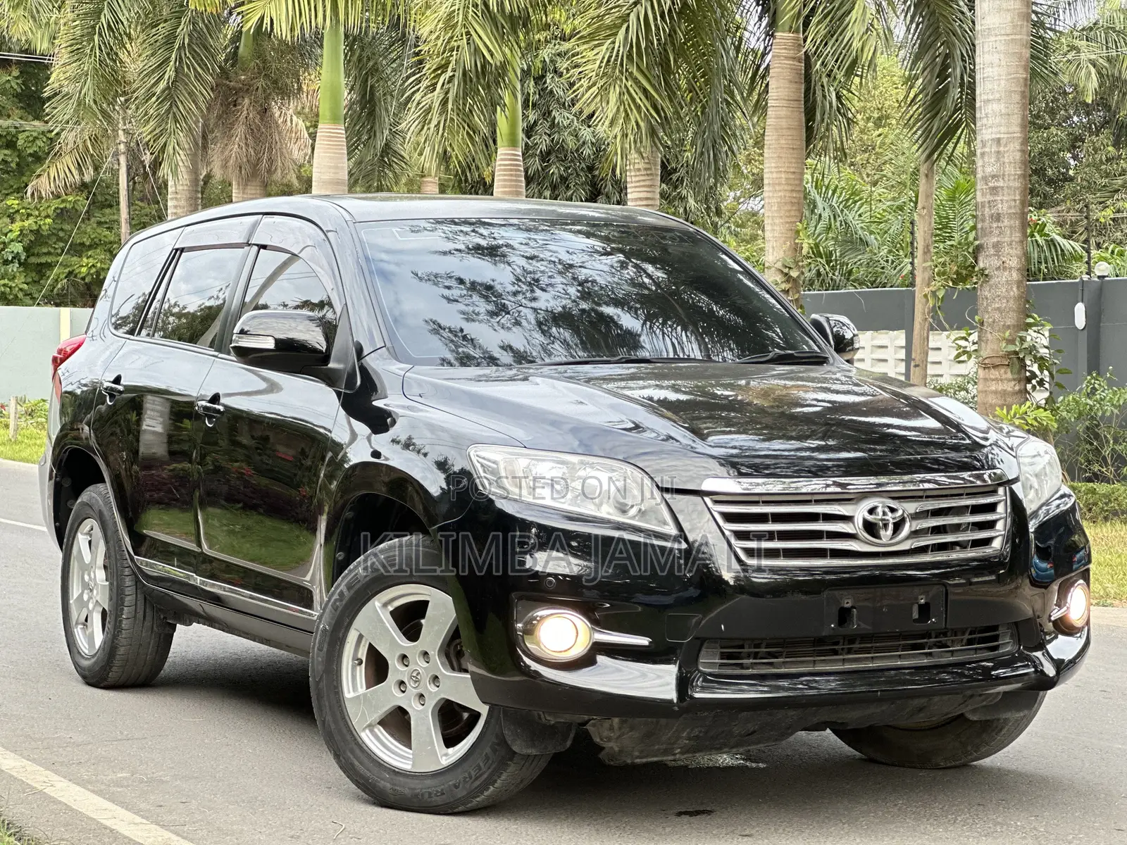 Toyota Vanguard 2010 Black