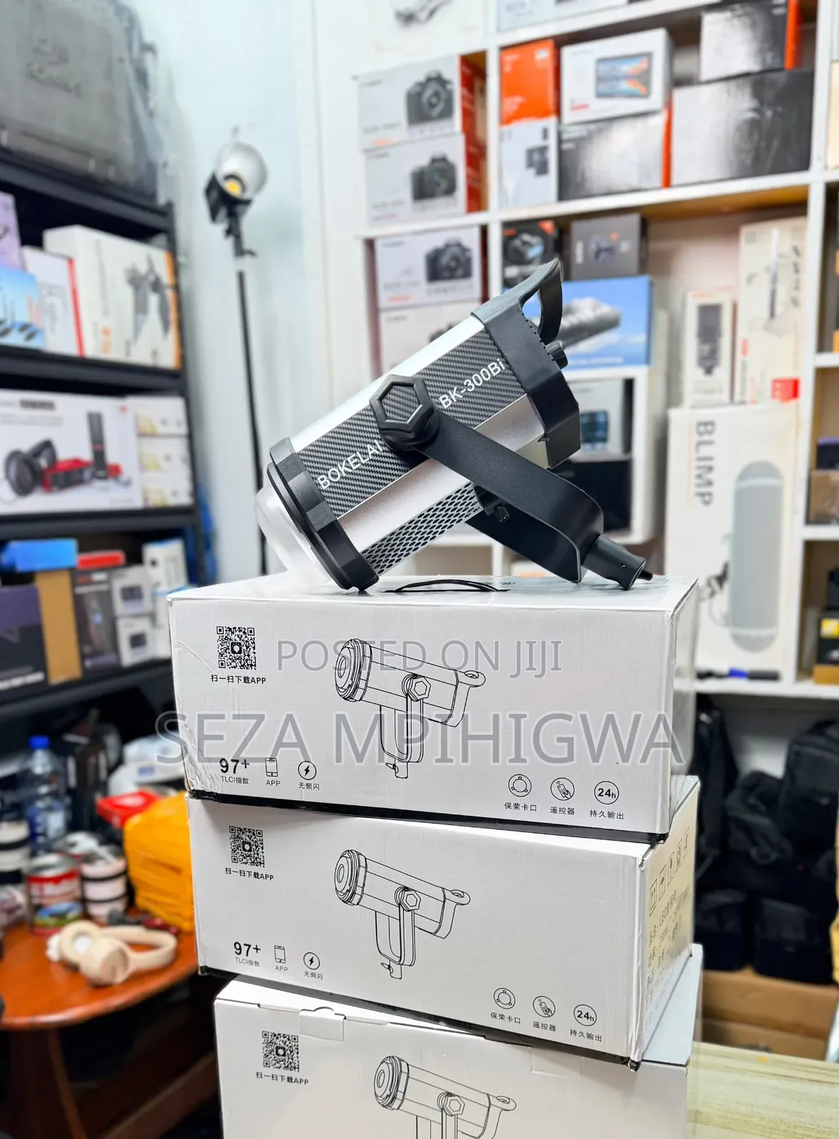 Bokelai BK-300Bi Professional LED Video Light. Hii Ni Taa Ya