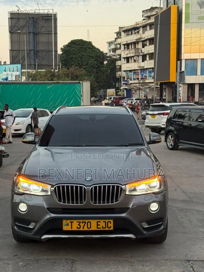 BMW X3 xDrive28i 4dr SUV AWD (2.0L 4cyl Turbo 8A) 2014 Gray