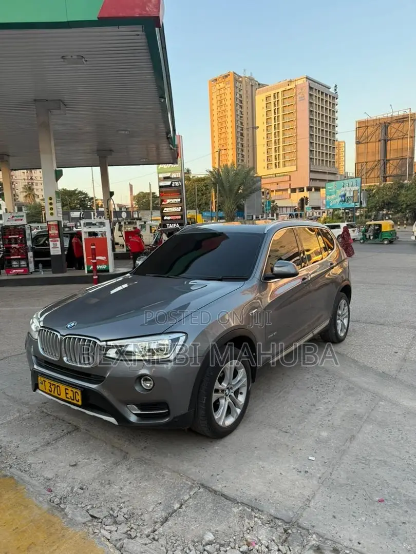 BMW X3 xDrive28i 4dr SUV AWD (2.0L 4cyl Turbo 8A) 2014 Gray