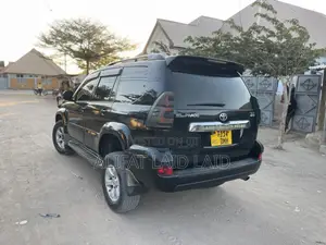Toyota Land Cruiser 2005 Black