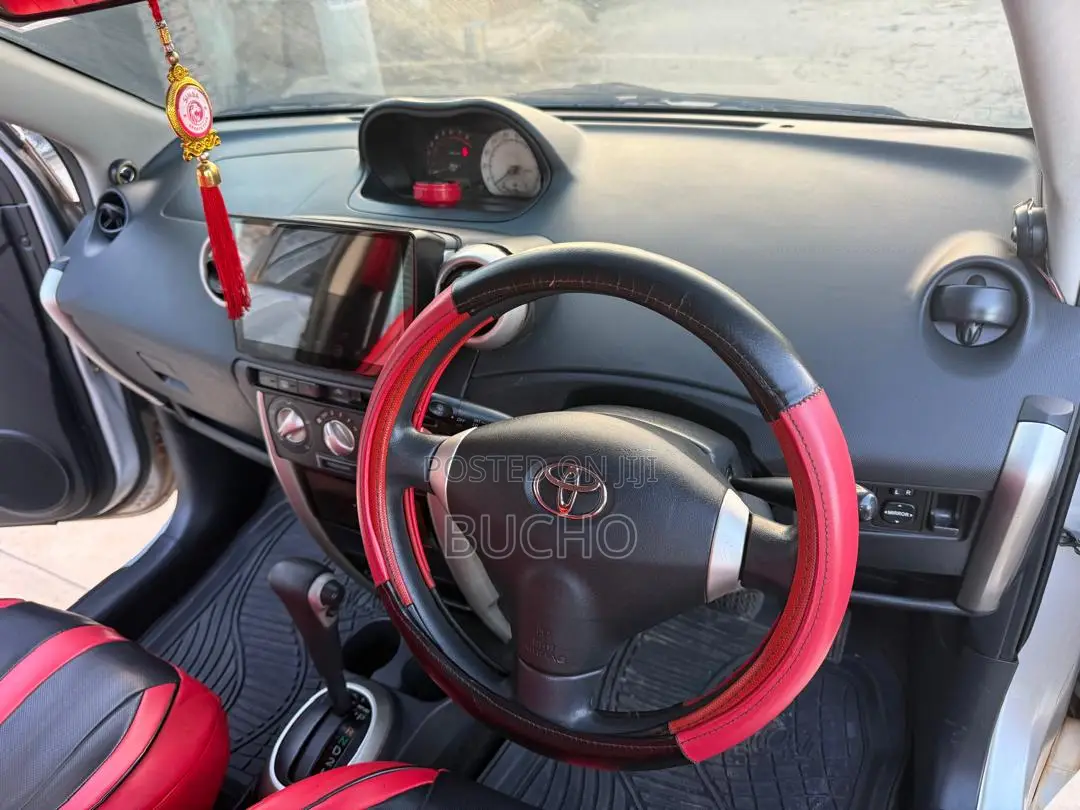 Toyota IST 2005 Silver