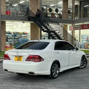 Toyota Crown 2009 White