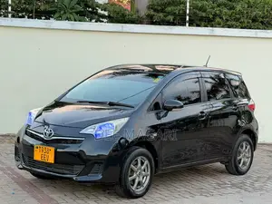 Toyota Ractis 2011 Black