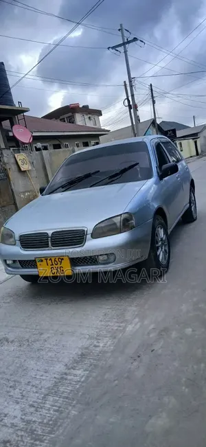 Toyota Starlet 2001 Silver