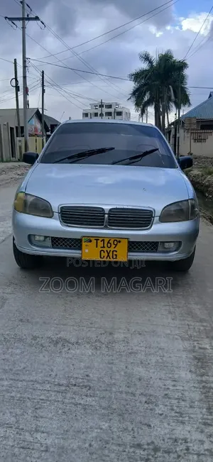 Toyota Starlet 2001 Silver