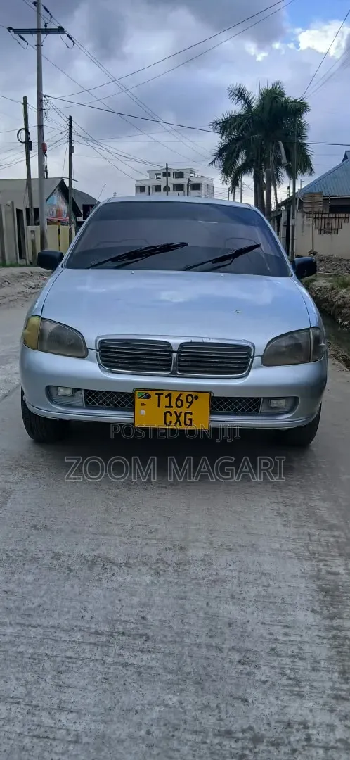 Toyota Starlet 2001 Silver