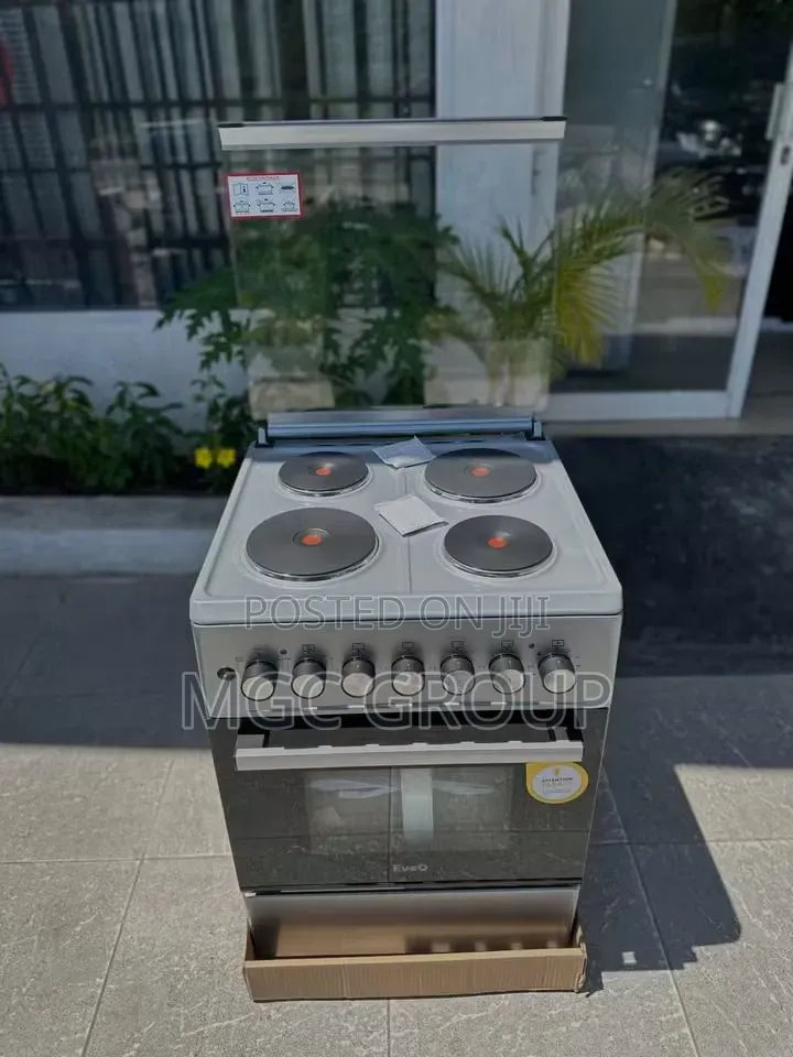 EvoQ Free-Standing, 4-Burner Electric Range 50x50