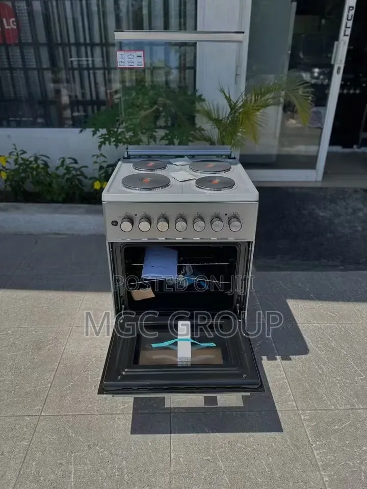EvoQ Free-Standing, 4-Burner Electric Range 50x50