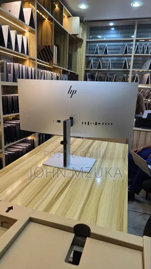 HP Monitor Curve 34 Inches