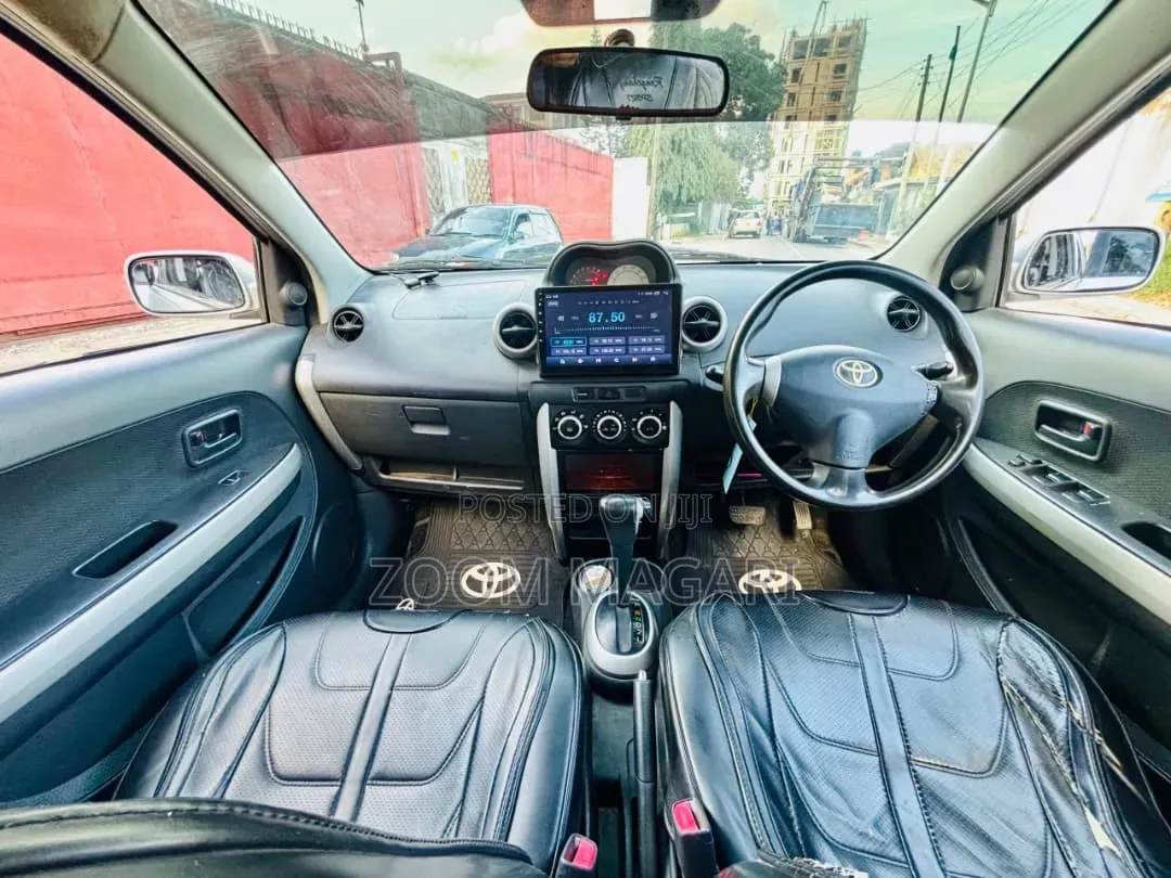 Toyota IST 2003 Silver