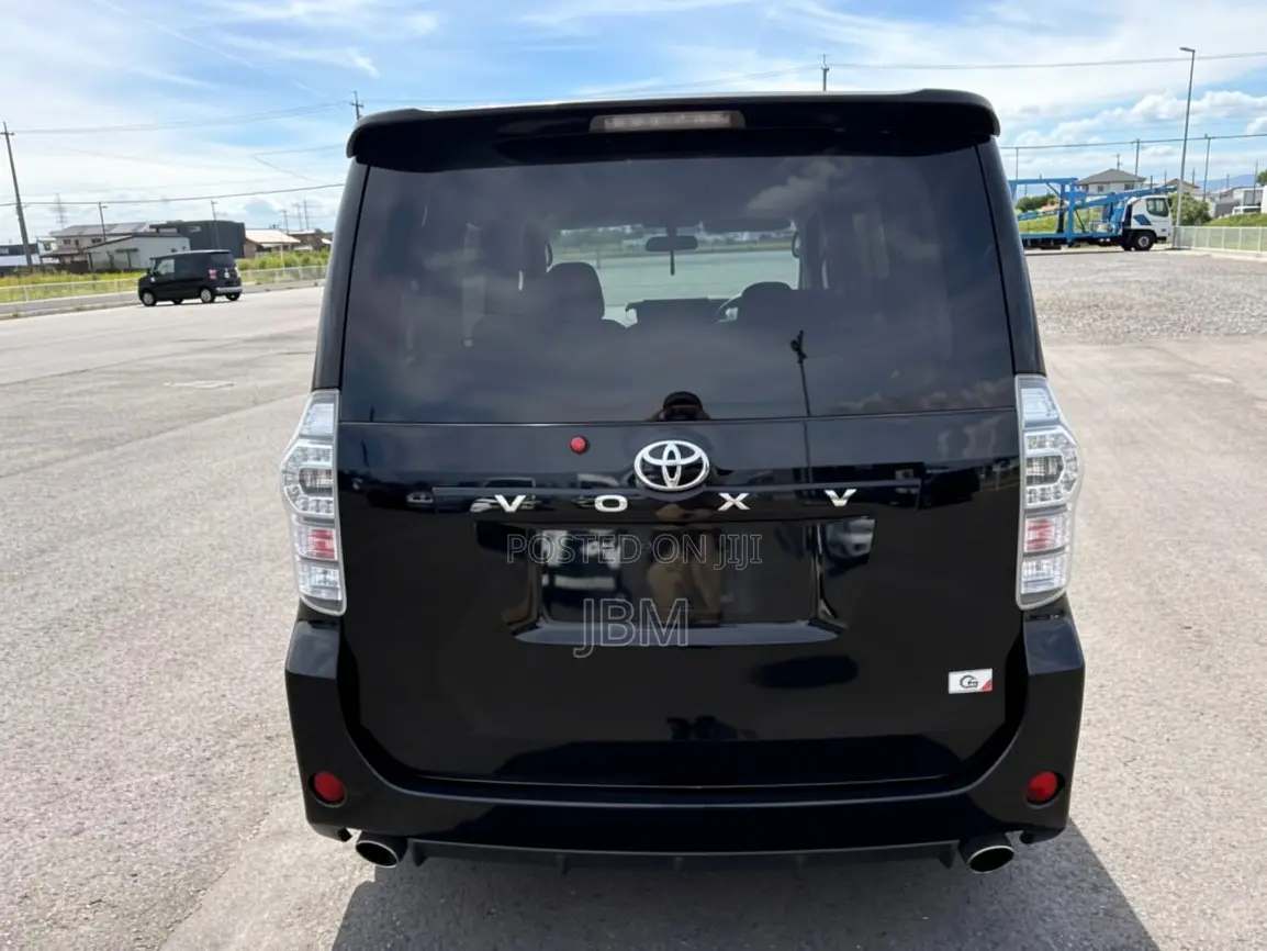 Toyota Voxy ZS G's 2WD 8-Seater 2010 Black