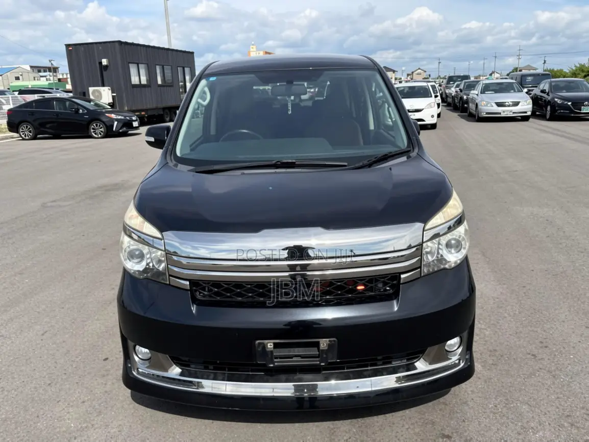 Toyota Voxy ZS G's 2WD 8-Seater 2010 Black