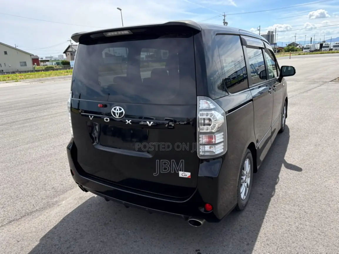 Toyota Voxy ZS G's 2WD 8-Seater 2010 Black