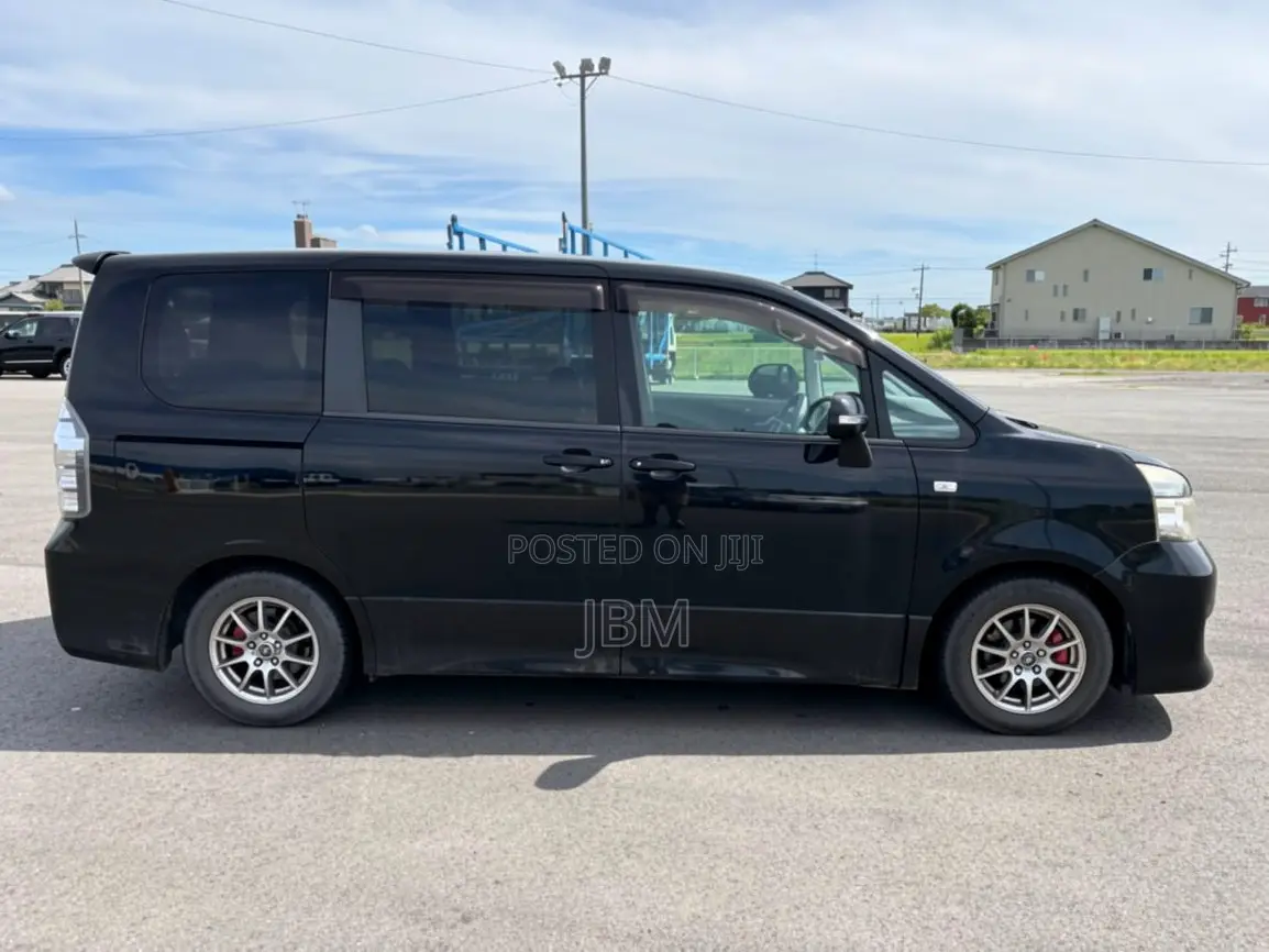 Toyota Voxy ZS G's 2WD 8-Seater 2010 Black