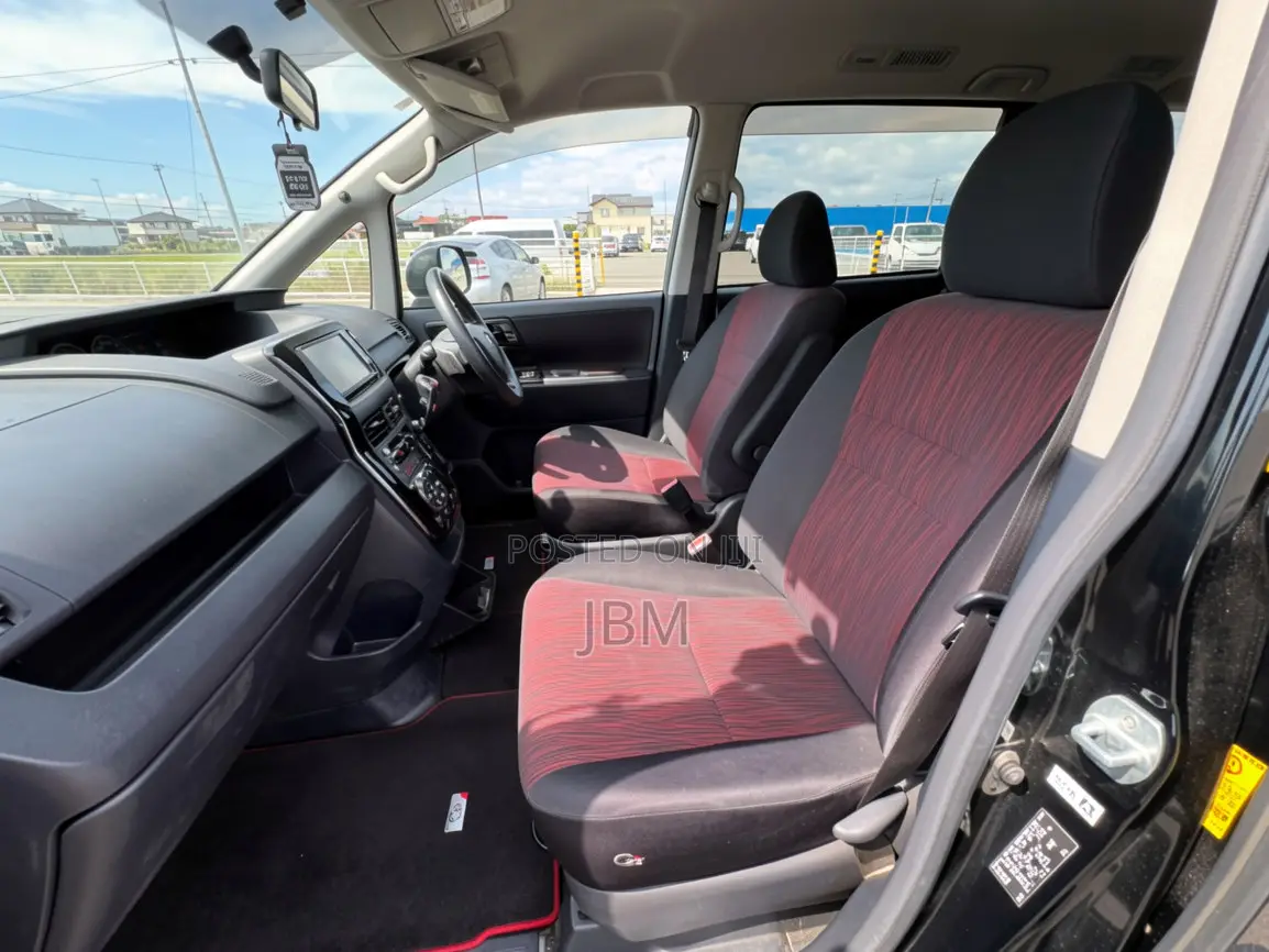 Toyota Voxy ZS G's 2WD 8-Seater 2010 Black