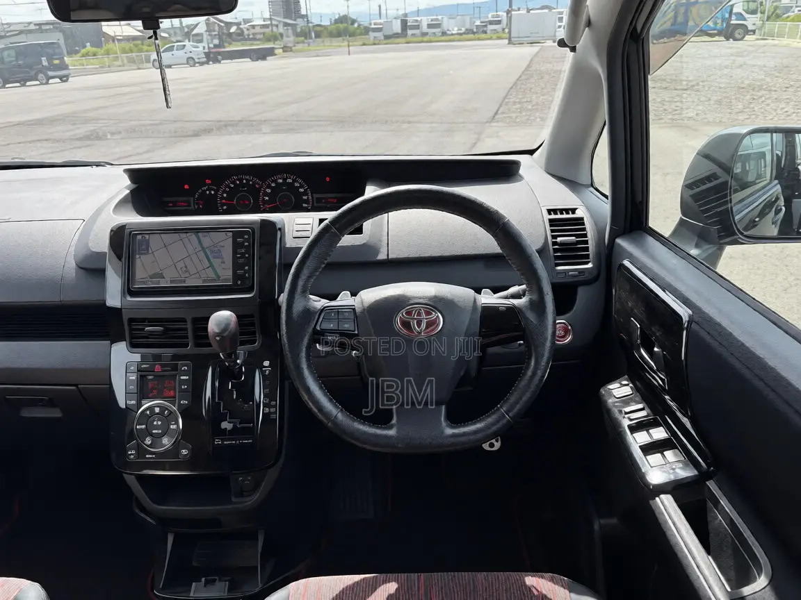 Toyota Voxy ZS G's 2WD 8-Seater 2010 Black