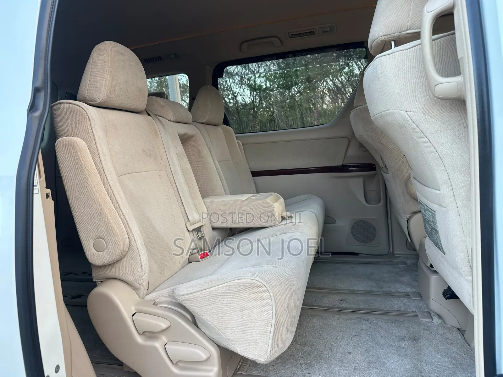 Toyota Alphard 2009 White