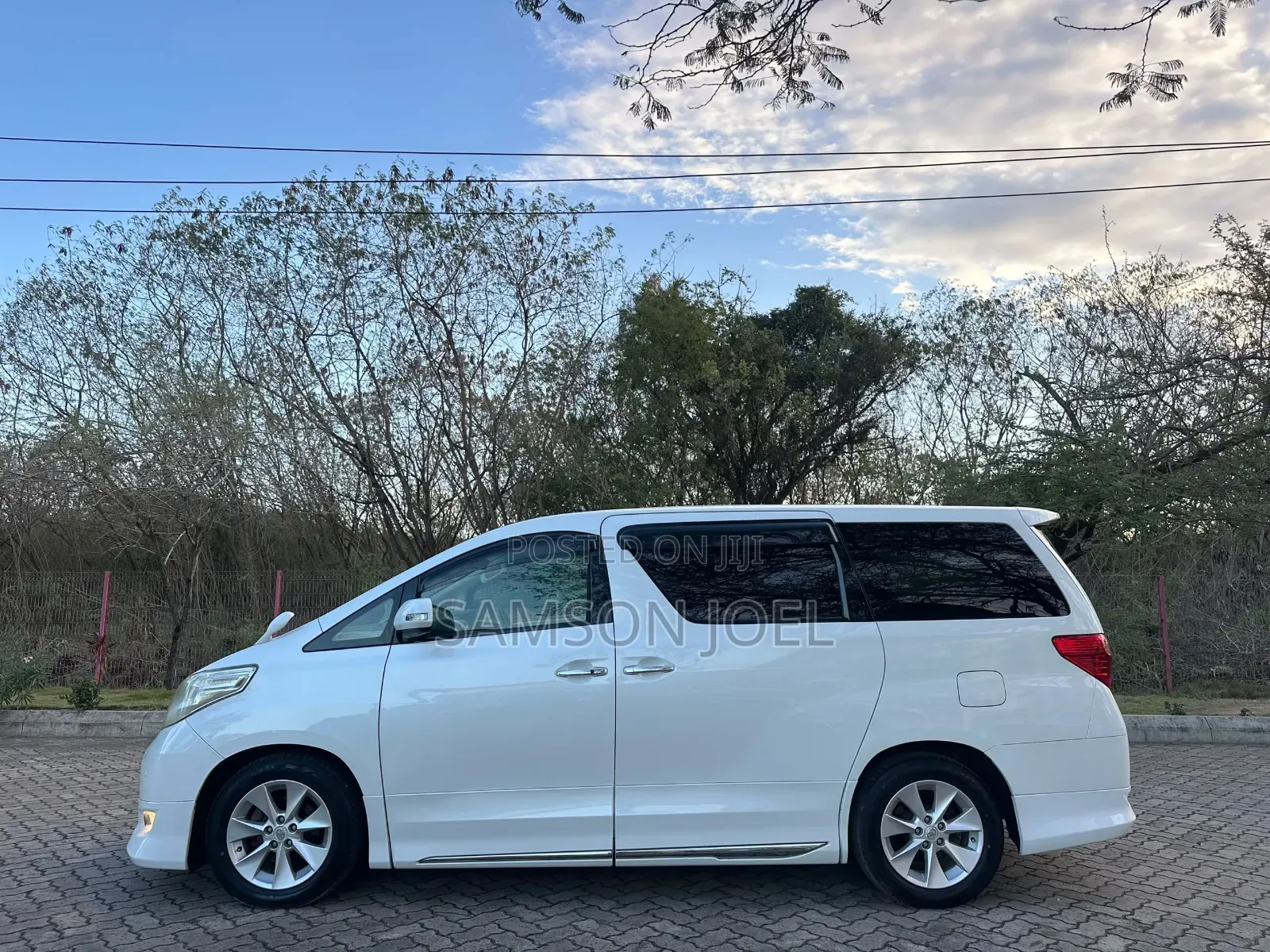 Toyota Alphard 2009 White