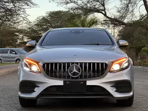 Mercedes-Benz E200 2016 Silver