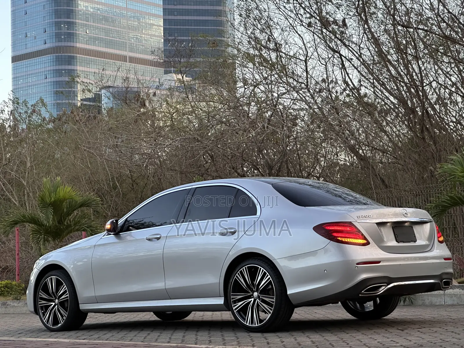 Mercedes-Benz E200 2016 Silver