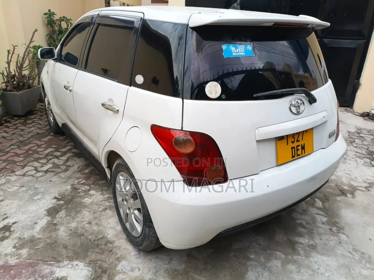 Toyota IST 2003 White