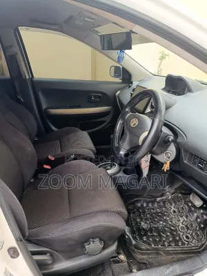 Toyota IST 2003 White
