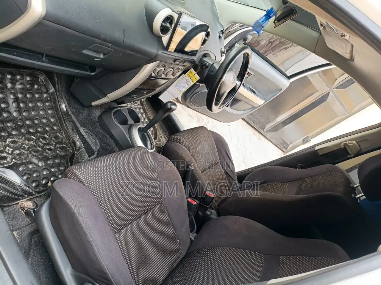 Toyota IST 2002 Gray