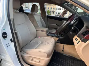 Toyota Crown 2008 White