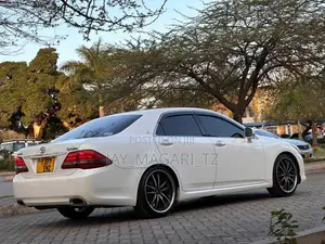Toyota Crown 2008 White