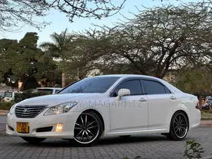 Toyota Crown 2008 White