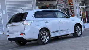 Mitsubishi Outlander 2013 White
