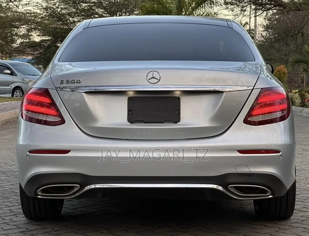Mercedes-Benz C200 2016 Silver