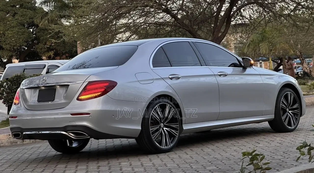 Mercedes-Benz C200 2016 Silver