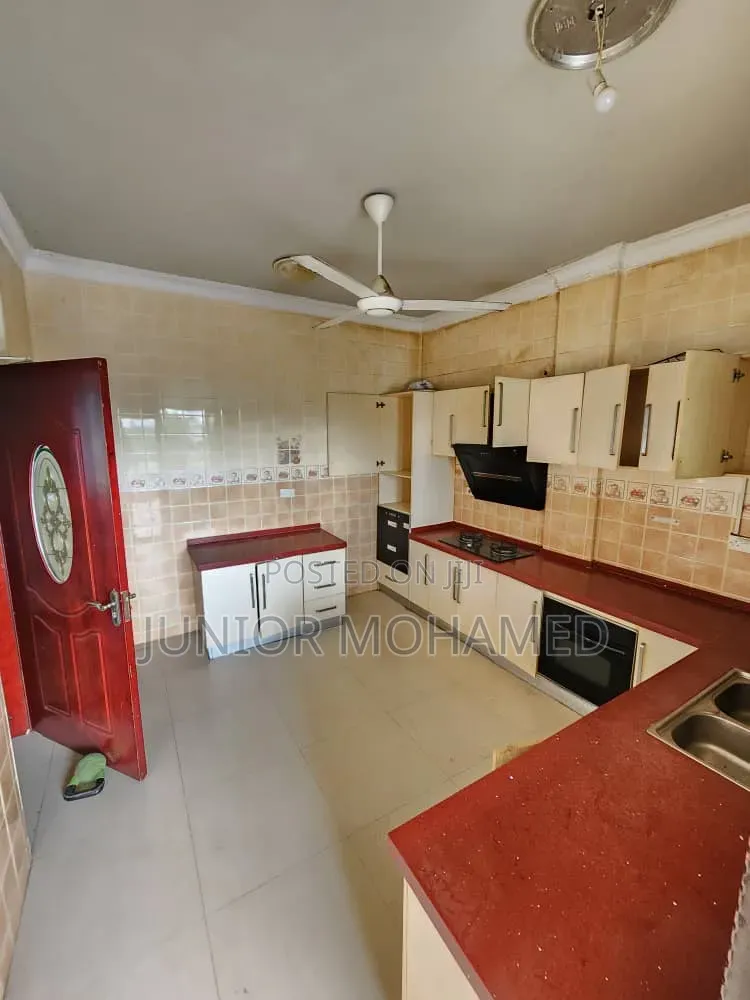 4bdrm Apartment in Dalali Junior The, Mikocheni for rent