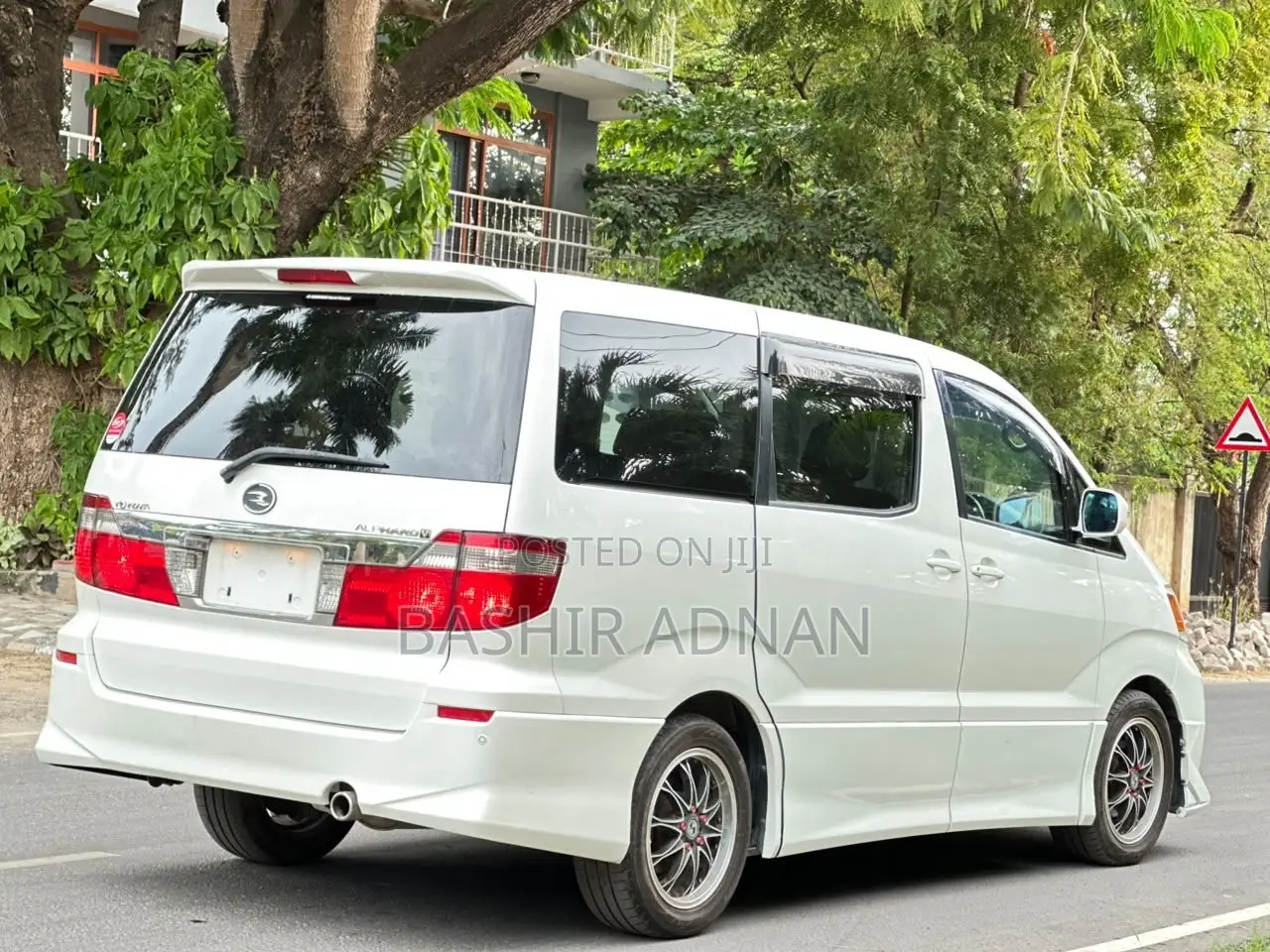 Toyota Alphard 2005 Pearl