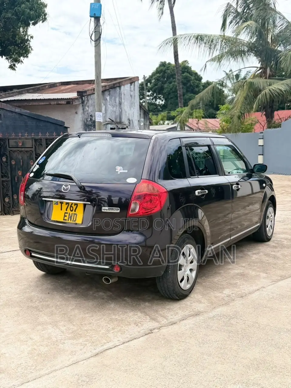 Mazda Verisa 2010 Maroon
