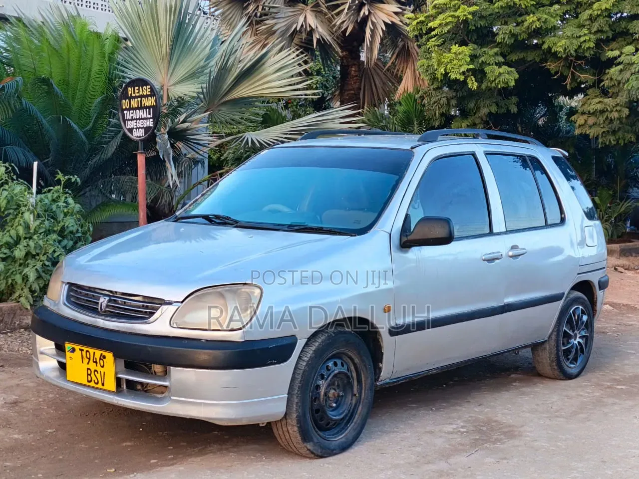 Toyota Raum 1999 Silver